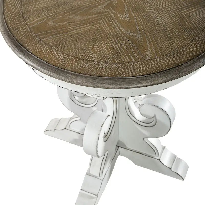Table d'appoint ronde à piédestal sculpté de style européen – Placage de peuplier et de chêne blanc avec finition antique
