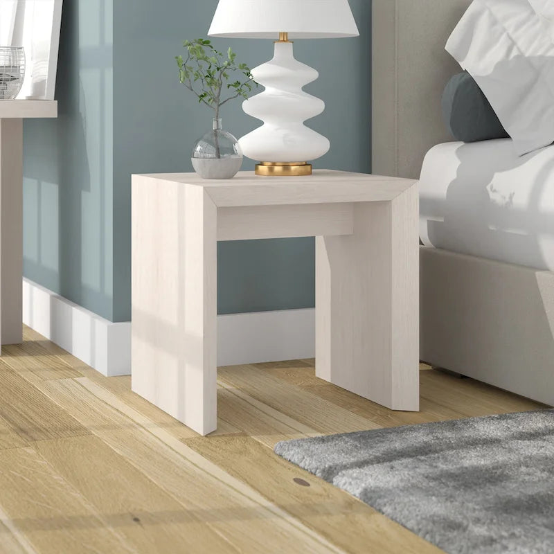 Table d'appoint contemporaine avec piètement luge